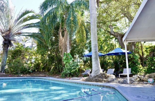 4BD Family Paradise Retreat - Heated Pool/Arcades/Pool Table