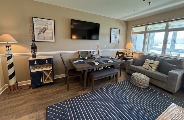 212 Cozy 2-bedroom apartment with WiFi, fitness room in lovely Huddleston