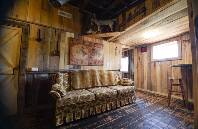 Goat Pen Hostel - Overlook