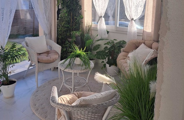 Homerez - Nice house for 4 ppl. with garden and terrace at Saint-Cyr-la-Rivière