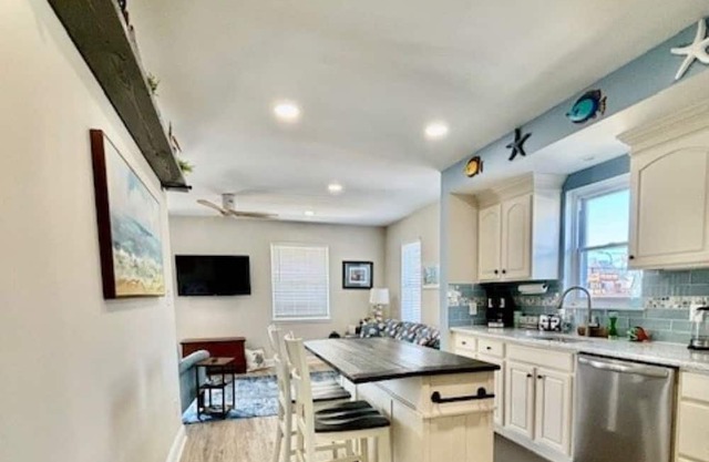AMAZING ANGELSEA LOCATION CLOSE TO THE INLET WALL!!