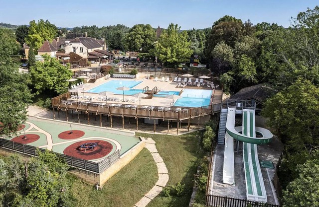 Camping Romanée Les Grottes de Roffy**** - 3 Room Mobile Home 4 People