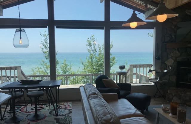 Lake Michigan Beachfront Cottage