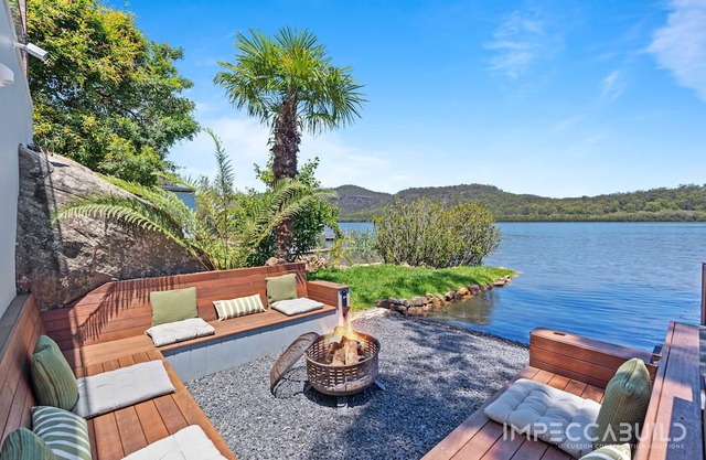 Luxury Home On The Hawkesbury River! Private Jetty & River Acess