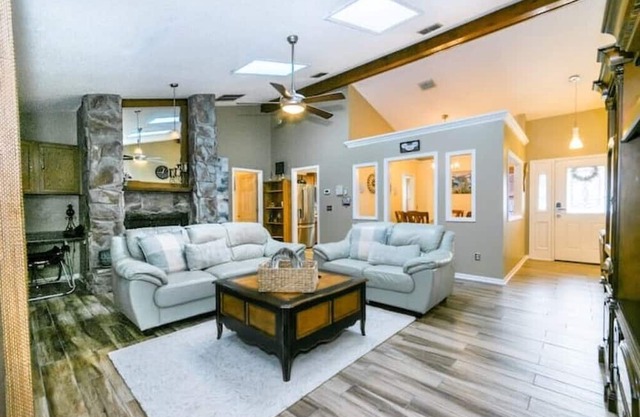 Amazing Location & Amenities Hot Tub King Bed