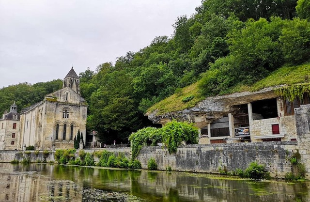 Homerez - House for 4 ppl. with shared pool and garden at Brantôme en Périgord
