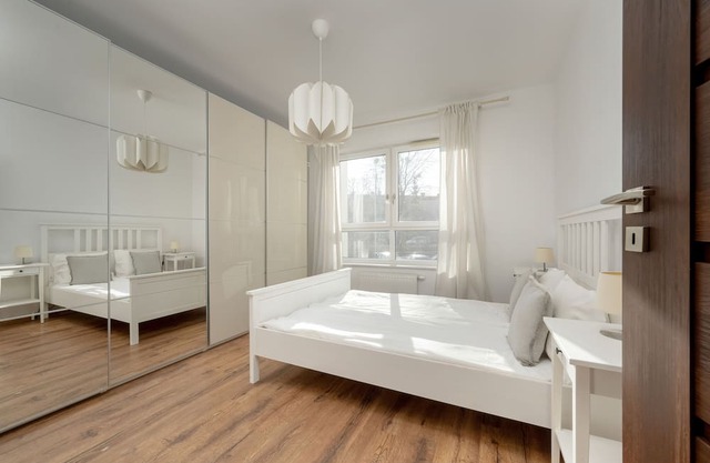 Modern Apartment in Wroclaw by Renters