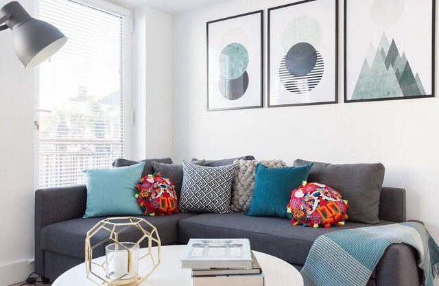 Brighton City Apartment sleeps 6 *Free parking*