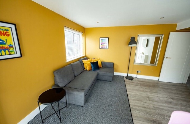 One Bedroom Apartment
