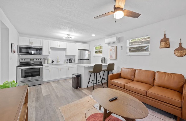 Modern-Retro Themed Home Close to Coffee + Food!