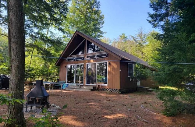 Spectacular Cottage on COBBOSSEE LAKE!