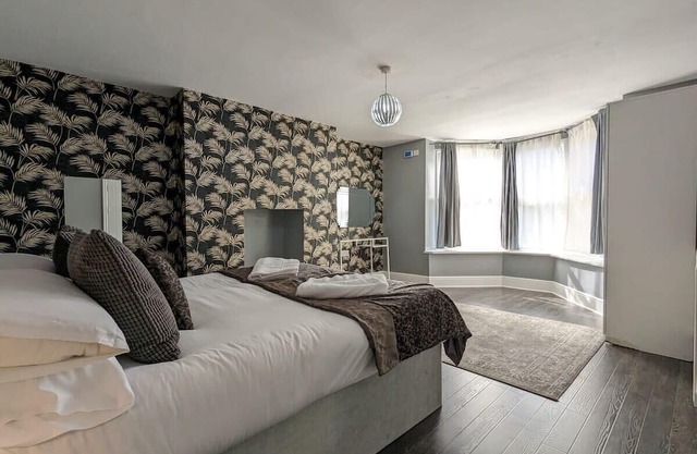 Apart-Hotel - Flat 1 - 2 bed 1.5 bath