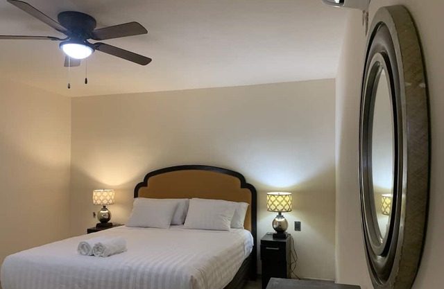New cozy apartment for 2, short walk to beach #9
