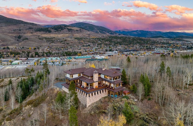 Topaz Estate by AvantStay | Luxe Home, Pool + View