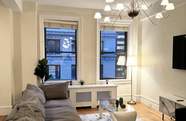TIMES SQUARE NYC 2 BEDROOM LUXURY APARTMENT