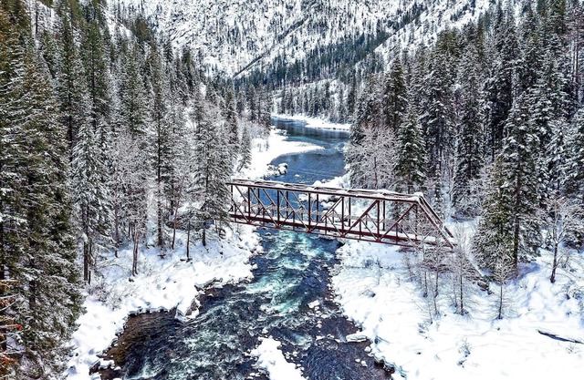 Alpine Views, Two Suites Grace Luxury Chalet Townhome in Heart of Leavenworth!
