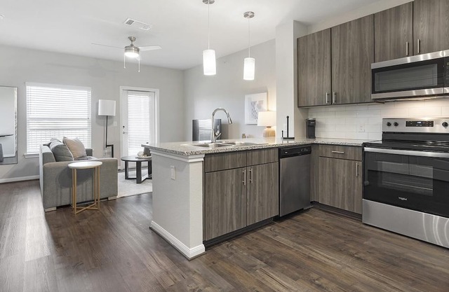 Modern Apartment in Prime Location (ID7253X29)
