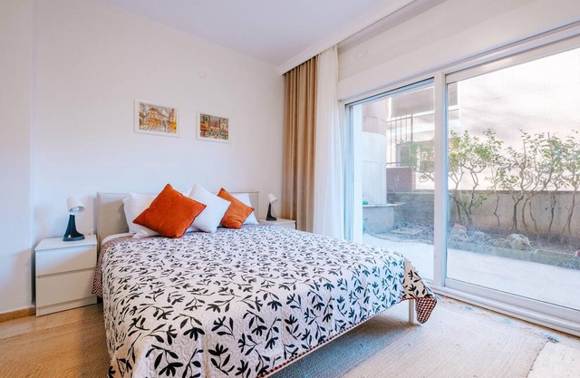 Cozy Central Flat w Garden 5 min to Metro in Sisli