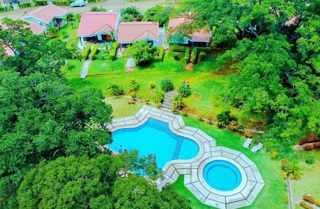 5 bedroom Villa Gated Resort Community
