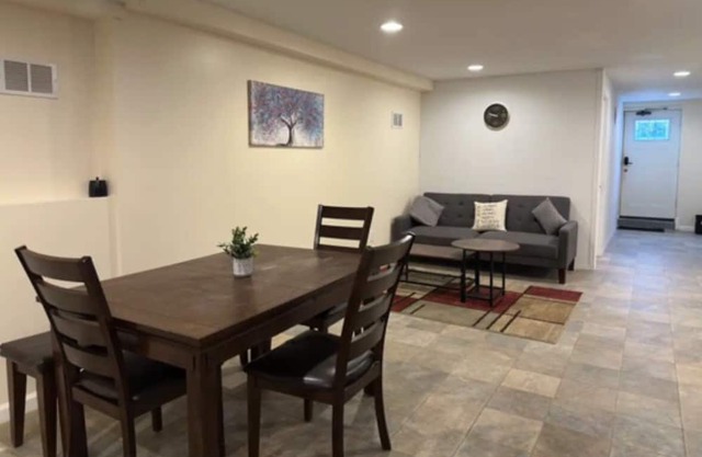 V9 Please contact host before booking. This is private room, not entire place.