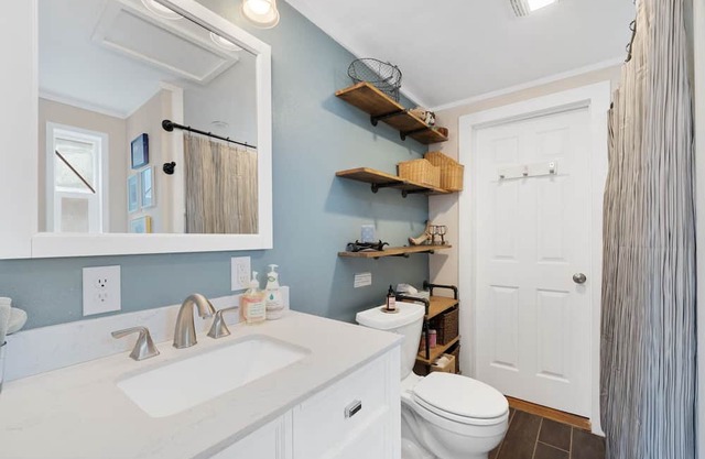 Cottage Near the Bay. Beautiful getaway home, located in Netarts OR!