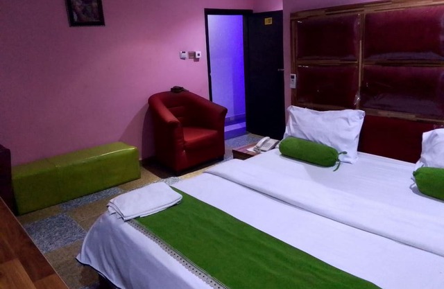 Royal Park Hotel and Suites