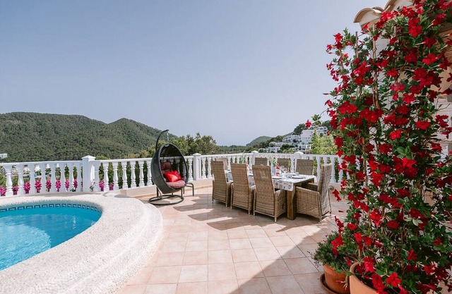 Amazing villa with pool in a beautiful and quite area