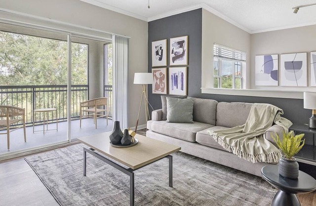 Modern Apartment in Prime Location (ID1276X306)