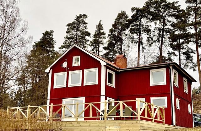 Flemma Gård The lake view with sauna