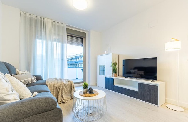 Apartment La Pineda, 3 bedrooms, 6 persons