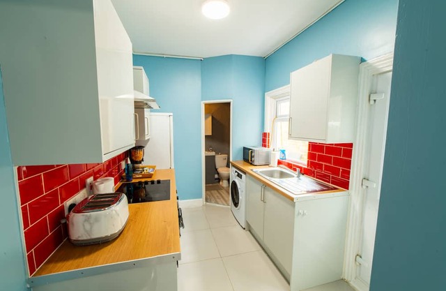 Maidstone 1Bed Flat - Fast Wi-Fi-Hot Tub