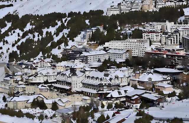 Apartment with Balcony At the foot of the slopes