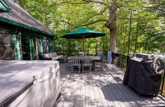 Camp Quality Time on Wilson Lake 3-bedroom, hot tub
