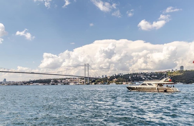 Sea View Flat w Balcony Near Beylerbeyi Palace