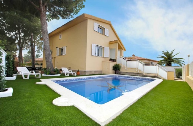 Holiday house Miami-Platja for 1 - 12 persons with 6 bedrooms - Holiday home