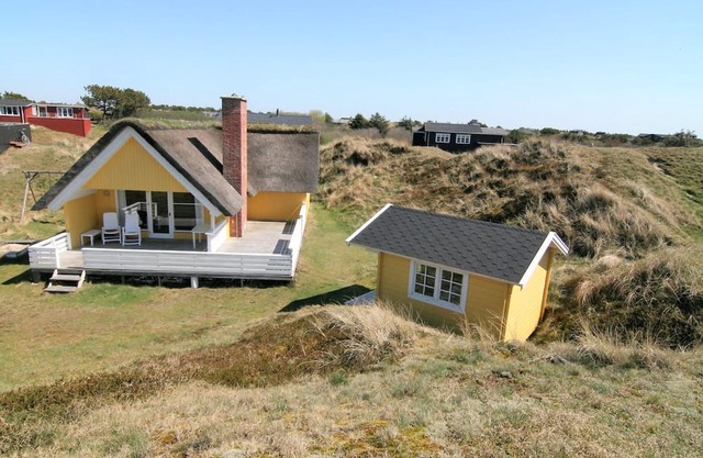 "Esa" - 500m from the sea by Interhome