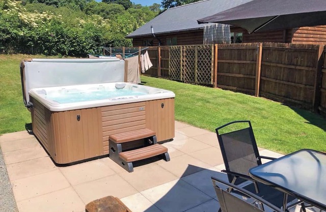 Alojamiento de 2 habitaciones en Llanddewi, Nr. Llandrindod Wells