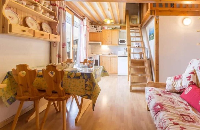 150m from resort center, 4th floor, balcony, tv, ski locker, 41m², Montalbert