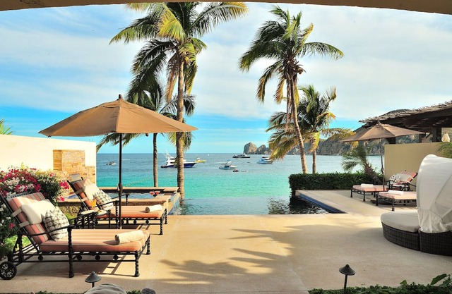 Hacienda Resort & Beach Club, Elegant 4 Bedroom on Beachfront