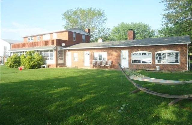 Comfortable 5 Bedroom Waterfront Home on Chesapeake Bay