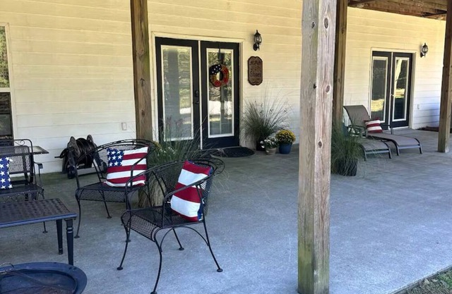 Mountain View 5 Queen Bedrooms WiFi FirePit BBQ