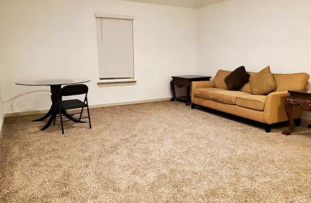 FULLY FURNISHED FAMILY PARADISE: Enjoy Life in this spacious & serene space.