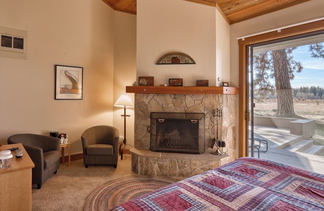 Black Butte Ranch Lodge Room 040