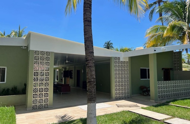 Rancho CornoaDelMar Spacious 5 Bedroom Private Beach House w/AC and Hot Water