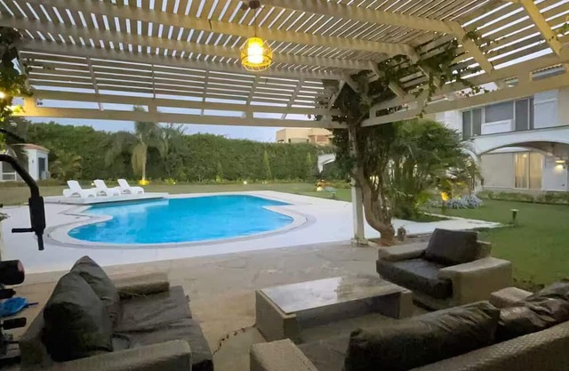 Palace in Sheikh Zayed City