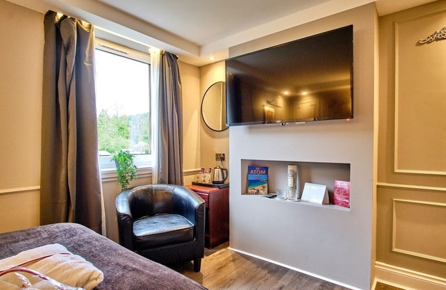 Tranquil Highland Hotel w/Breakfast, Gardens & Indoor Games near National Park