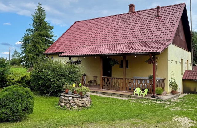 Gemütliches Landhaus mit Kirchenblick & frischen Frühstückseiern
