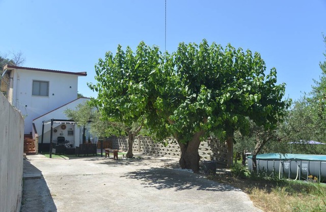 Here you find your serenity. Villa surrounded by nature with swimming pool.