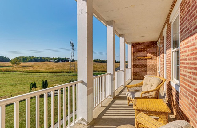 3 Mi to Antietam: Historic Family Home on a Farm