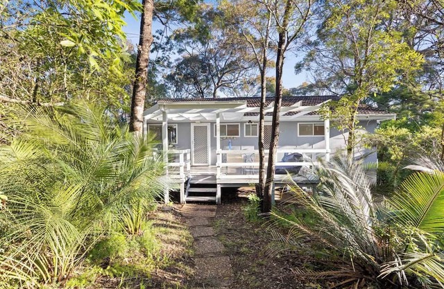 A classic beach house with waterfront access and a 5min walk to the beach